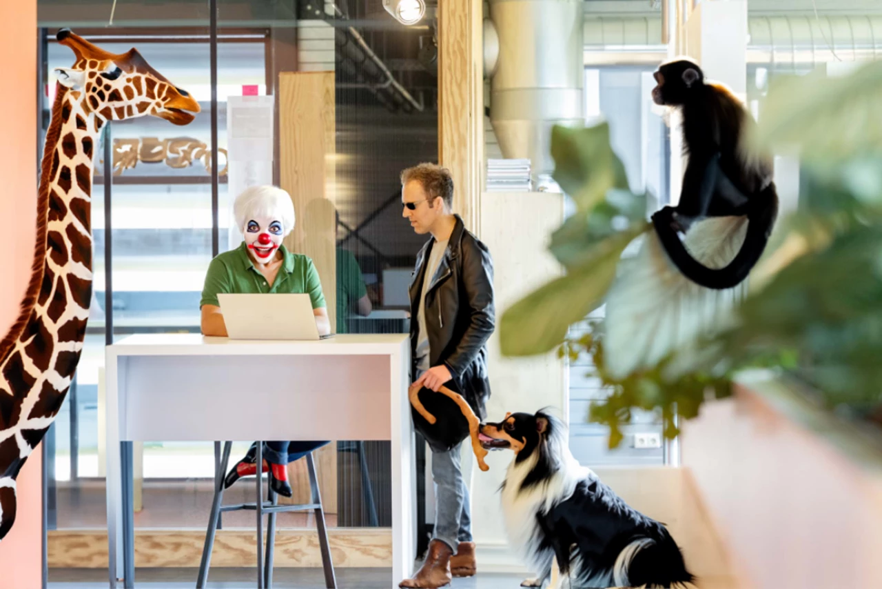 Just an ordinary day at the office: Ivo en Kevin en heel veel 'fills' via Adobe Firefly 🤡